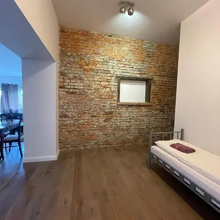 Goscinne Atelier Orneta